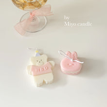 Load image into Gallery viewer, bunny macaron candle
